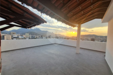 Cobertura à venda com 4 quartos, sendo 1 suíte, em Tijuca, Rio de Janeiro, RJ