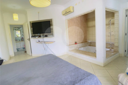 Casa à venda ou para alugar com 3 quartos, sendo 2 suítes, no condomínio Haras Paineiras, Salto - SP