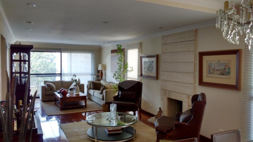 Apartamento à venda com 4 quartos, sendo 3 suítes, em Vila Andrade, São Paulo, SP