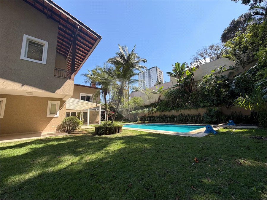 Casa à venda ou para alugar com 4 quartos, sendo 3 suítes, em Alto da Boa Vista, São Paulo, SP