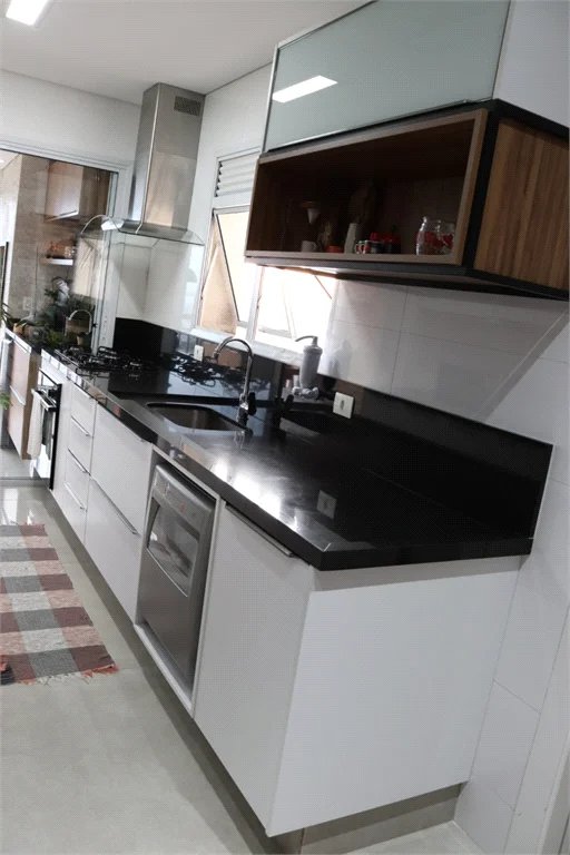 Apartamento à venda com 4 quartos, sendo 3 suítes, em Parque Reboucas, São Paulo, SP