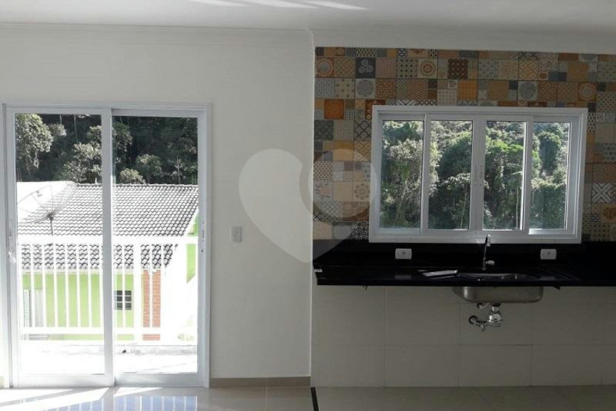 Sobrado à venda com 3 quartos, sendo 1 suíte, em Villa Verde, Franco da Rocha, SP
