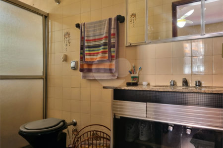 Casa de Vila à venda com 3 suítes em Jardim Prudência, São Paulo, SP