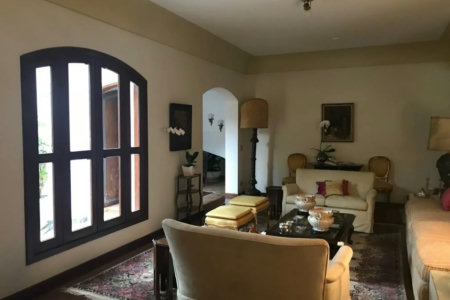 Casa à venda com 5 quartos, sendo 2 suítes, em Jardim Everest, São Paulo, SP