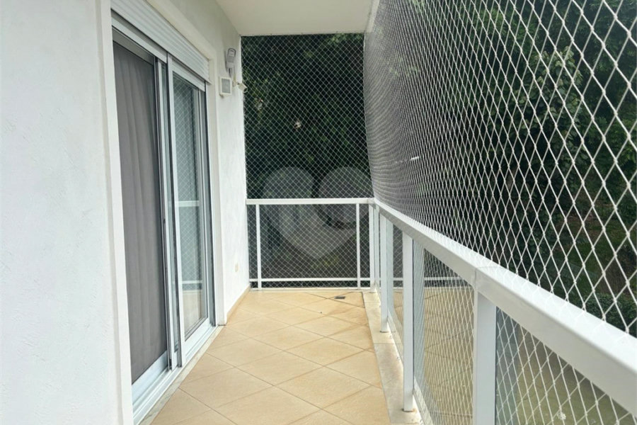 Casa à venda com 4 quartos, sendo 3 suítes, no condomínio Parque Itatiaia, Mairiporã - SP