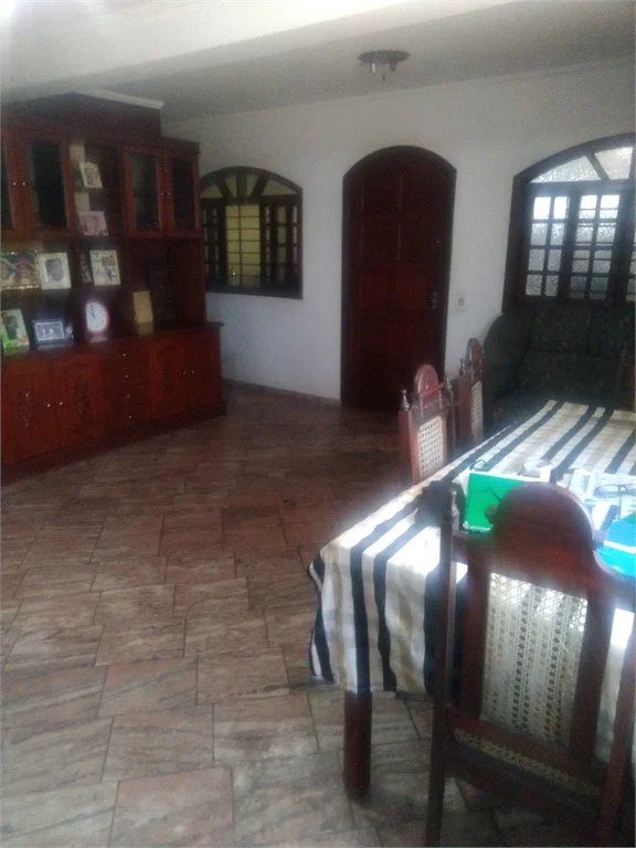 Sobrado à venda com 4 quartos, sendo 2 suítes, em Instituto de Previdência, São Paulo, SP