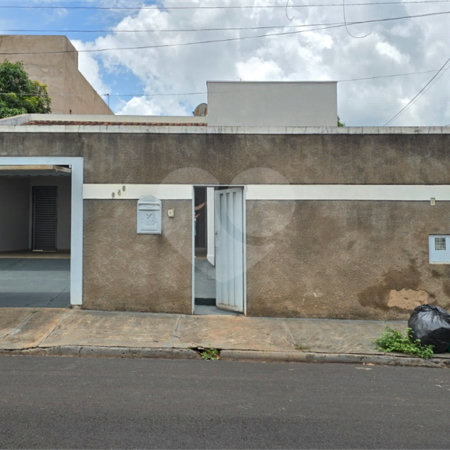 Casa à venda com 2 quartos, sendo 1 suíte, em Vila Suconasa, Araraquara, SP