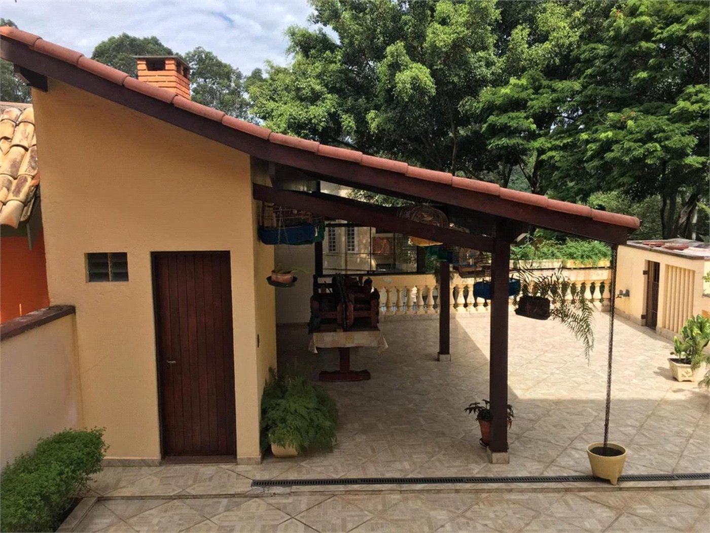 Casa à venda com 4 quartos, sendo 2 suítes, em Vila Suzana, São Paulo, SP