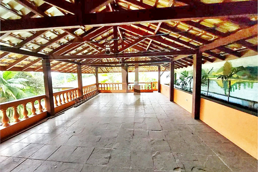 Casa à venda com 4 quartos, sendo 2 suítes, no condomínio Parque Imperial da Cantareira, Mairiporã - SP