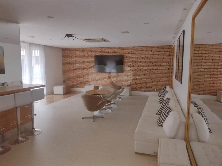 Apartamento à venda com 3 quartos, sendo 1 suíte, em Alto da Boa Vista, São Paulo, SP