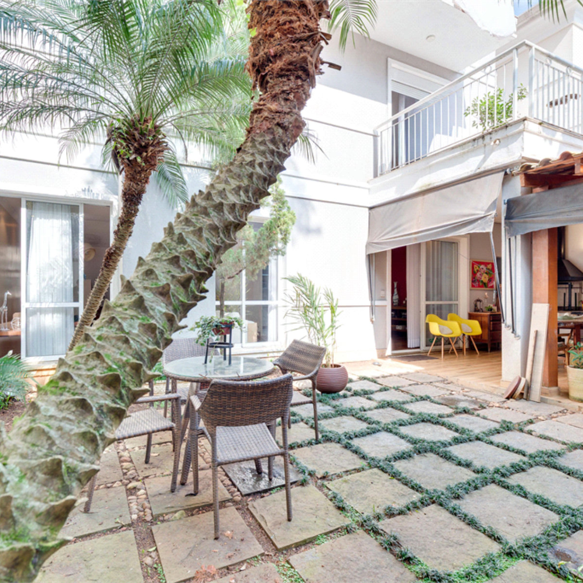 Casa à venda com 3 suítes no condomínio Vila Versalhes, São Paulo - SP