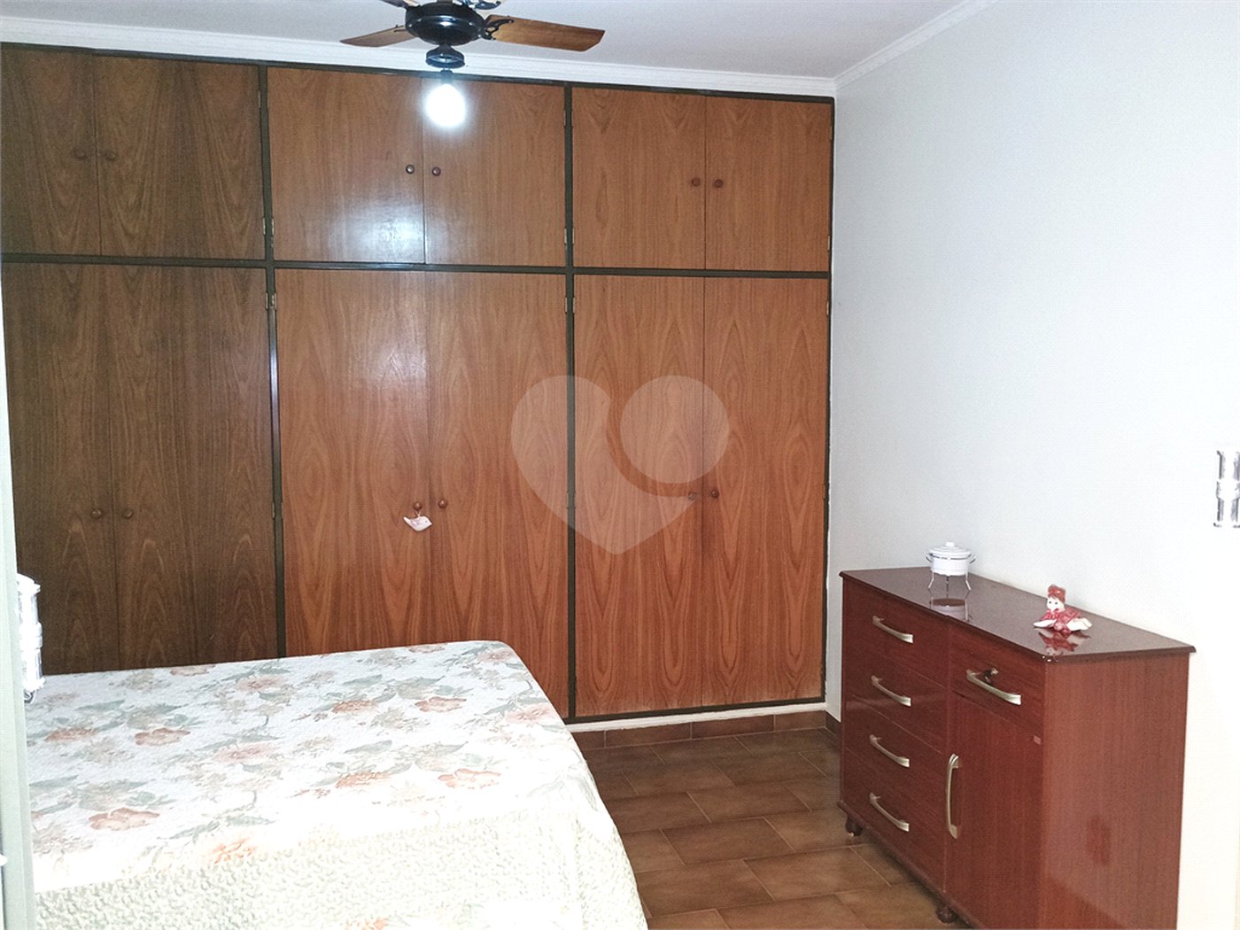 Casa à venda com 3 quartos, sendo 1 suíte, em Parque dos Bandeirantes, Ribeirão Preto, SP