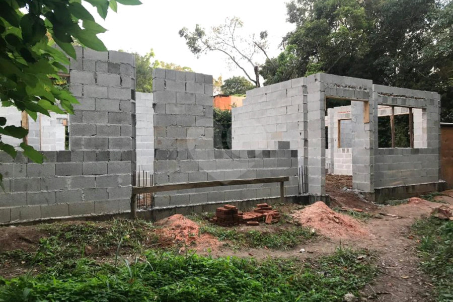 Casa à venda com 4 suítes no condomínio Alpes da Cantareira, Mairiporã - SP