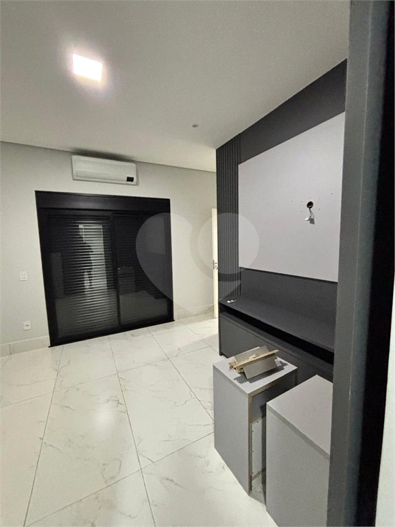 Casa à venda ou para alugar com 3 suítes no condomínio Residencial Milano, Indaiatuba - SP