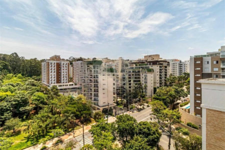 Apartamento à venda com 3 quartos, sendo 1 suíte,  em Cidade São Francisco, São Paulo, SP