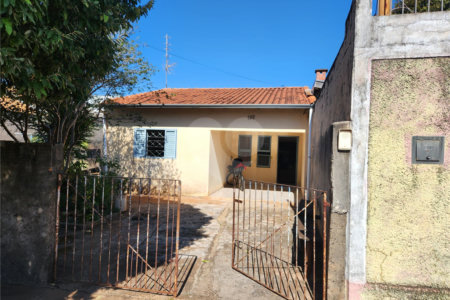 Casa à venda com 2 quartos em Jardim Brasil (vila Xavier), Araraquara, SP