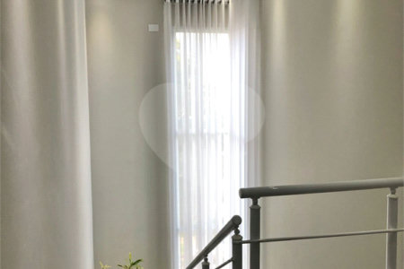 Sobrado à venda com 5 suítes em Vila Alzira, Santo André, SP