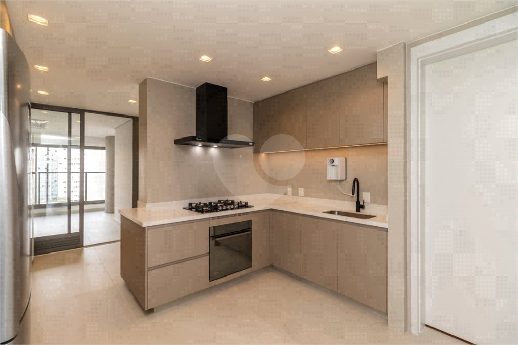 Apartamento à venda com 3 suítes em Campo Belo, São Paulo, SP