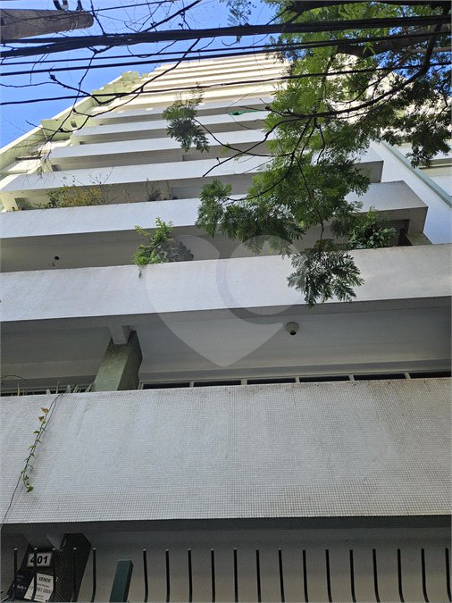 Apartamento à venda com 3 quartos, sendo 1 suíte,  em Itaim Bibi, São Paulo, SP