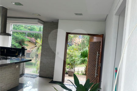 Casa à venda com 3 quartos, sendo 1 suíte, no condomínio Clube Florada Suzano, Suzano - SP