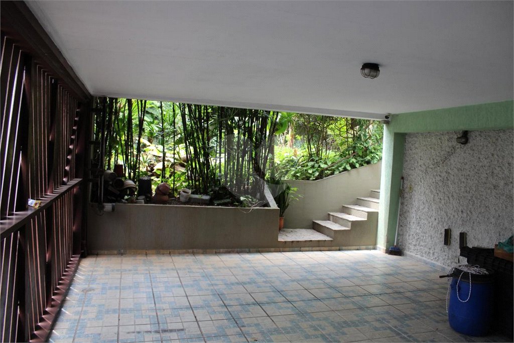 Sobrado à venda com 4 quartos, sendo 2 suítes, em Vila das Mercês, São Paulo, SP