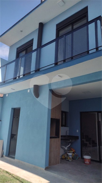 Sobrado à venda com 3 quartos, sendo 1 suíte, em Villa Di Cesar, Mogi das Cruzes, SP
