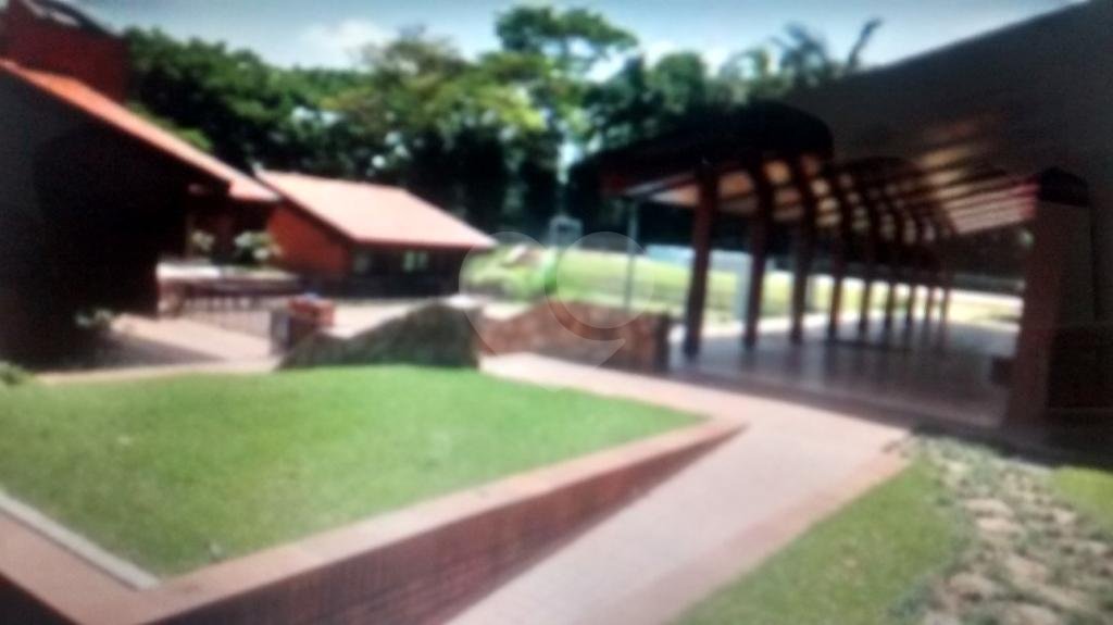 Sobrado à venda com 7 quartos, sendo 5 suítes, em Chácara das Paineiras, Carapicuíba, SP