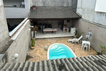Casa à venda com 3 quartos, sendo 1 suíte, em Jardim Imperador, Suzano, SP