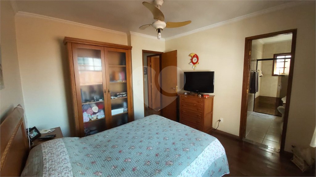 Sobrado à venda com 7 quartos, sendo 2 suítes, em Jardim Marajoara, São Paulo, SP