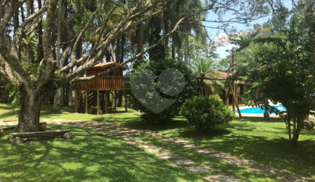 Chácara à venda com 5 quartos, sendo 2 suítes,  em Taiaçupeba, Mogi das Cruzes, SP