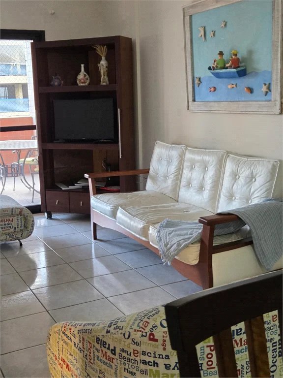 Apartamento à venda com 2 quartos, sendo 1 suíte,  em Canto do Forte, Praia Grande, SP