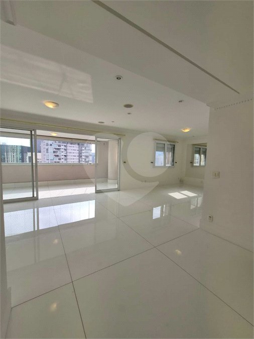 Apartamento para alugar com 3 quartos, sendo 2 suítes, em Brooklin Paulista, São Paulo, SP