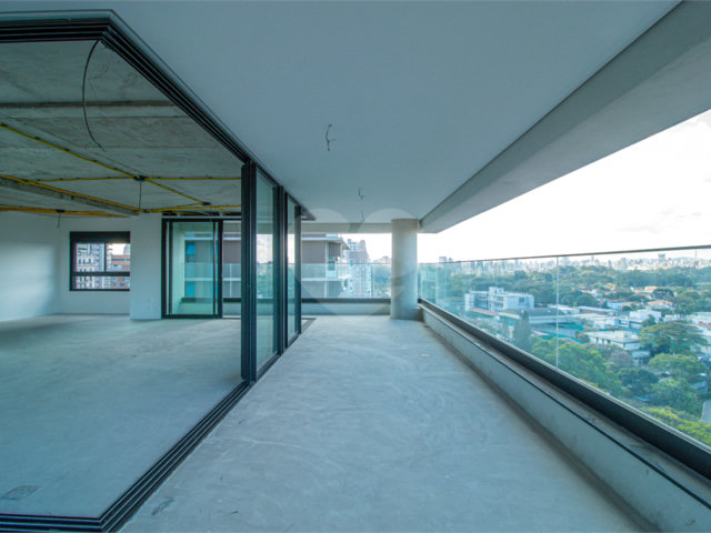 Apartamento à venda com 4 suítes em Moema, São Paulo, SP