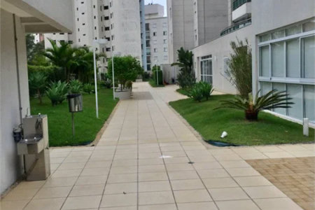 Apartamento à venda com 3 suítes em Vila Andrade, São Paulo, SP
