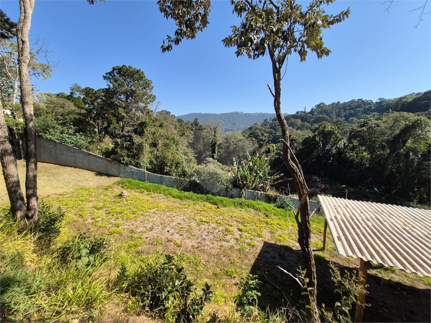 Casa à venda com 2 quartos, sendo 1 suíte, no condomínio Campos de Mairiporã Gleba 1, Mairiporã - SP