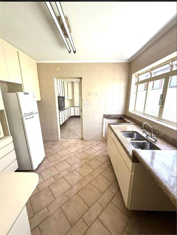Casa à venda com 5 quartos, sendo 3 suítes,  em Jardim Leonor, São Paulo, SP