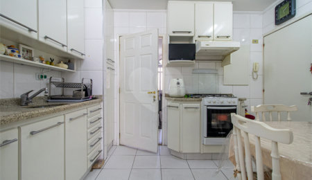 Apartamento à venda com 3 quartos, sendo 2 suítes, em Vila Madalena, São Paulo, SP