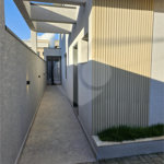 Casa à venda com 3 quartos, sendo 1 suíte,  no condomínio Villas do Jaguari, Santana de Parnaíba - SP
