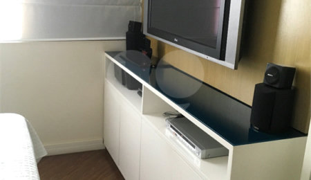 Apartamento à venda com 3 suítes em Vila Gomes Cardim, São Paulo, SP