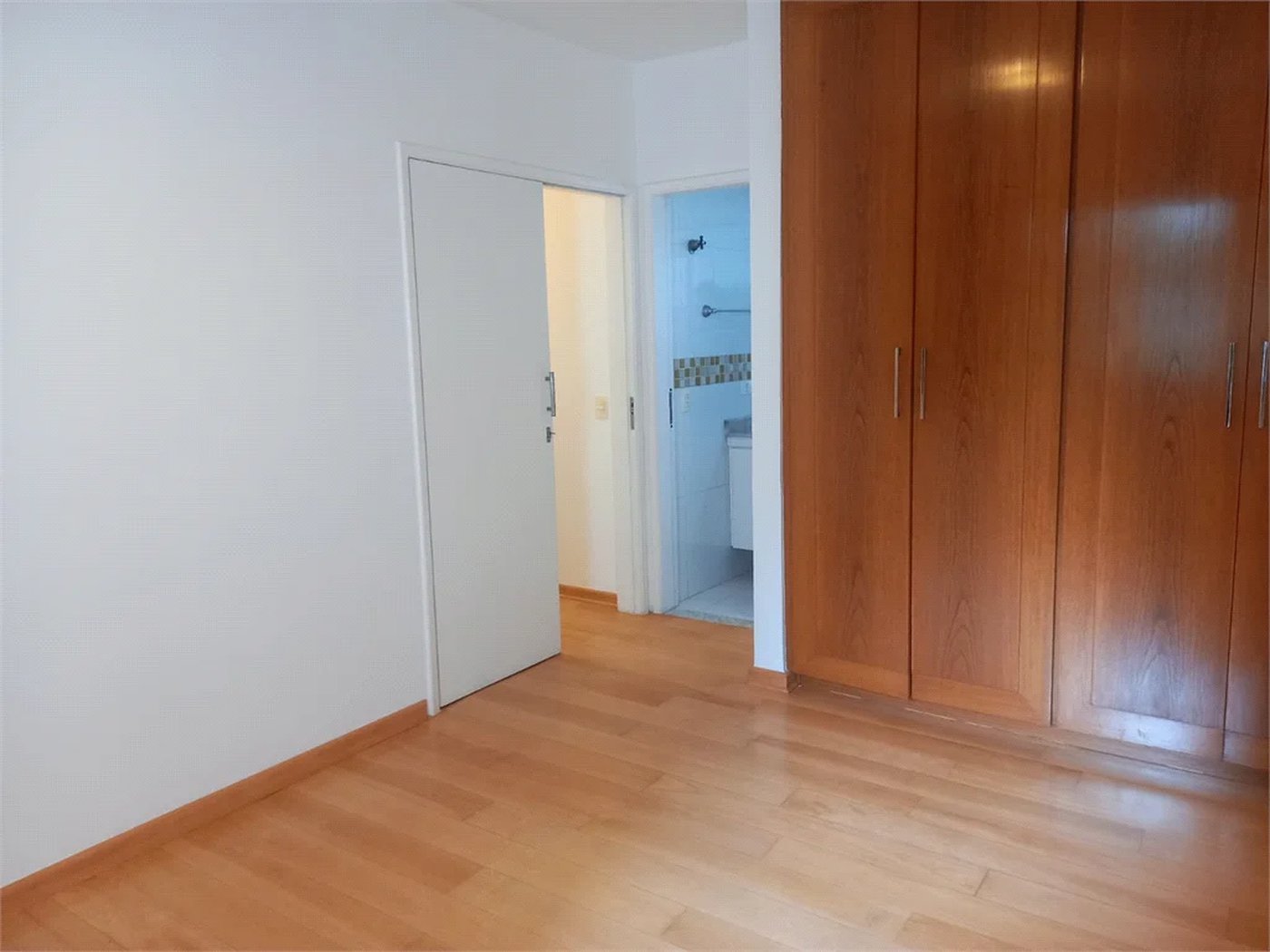 Apartamento à venda com 3 quartos, sendo 1 suíte, em Pinheiros, São Paulo, SP