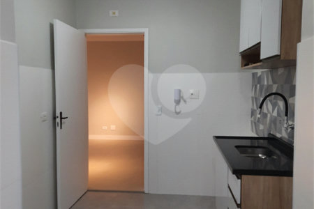 Apartamento à venda com 2 quartos, sendo 1 suíte, em Vila Erna, São Paulo, SP