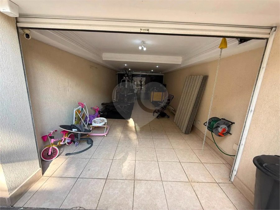 Casa à venda com 4 quartos em Vila Fiat Lux, São Paulo