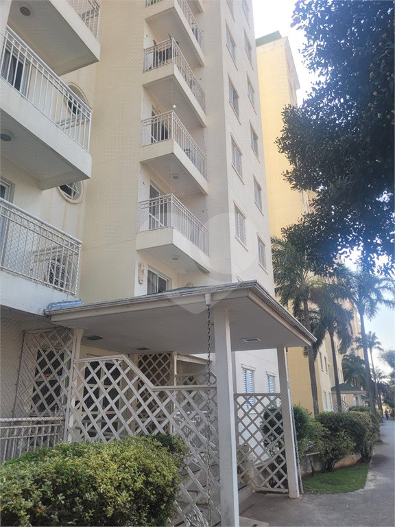 Indaiatuba - Venda - Apartamento no Condomínio Portal das Flores com 64 m², 3 dorms, sendo 2 com armários planejados, , WC social, cozinha planejada e totalmente integrada com a lavanderia, varanda, , 02 vagas de garagem. Excelente localização, a poucos metros do Shopping Polo, mercados, padaria,