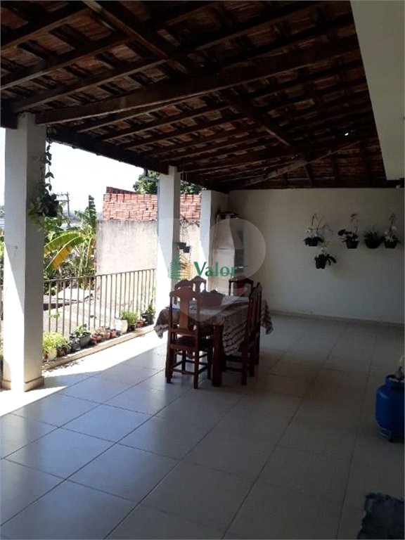 Casa á venda no cidade Aracy