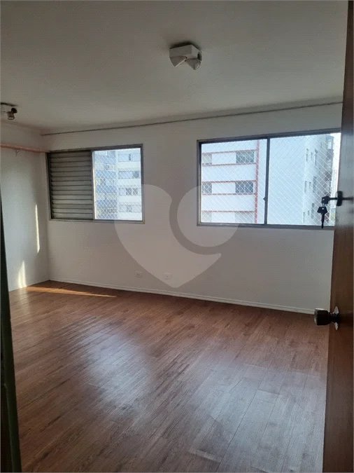 Apartamento 45m2 com 2 dormitórios e vaga no Jardins