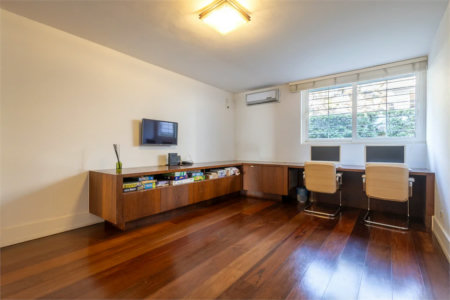 Casa à venda com 4 suítes em Jardim Guedala, São Paulo, SP