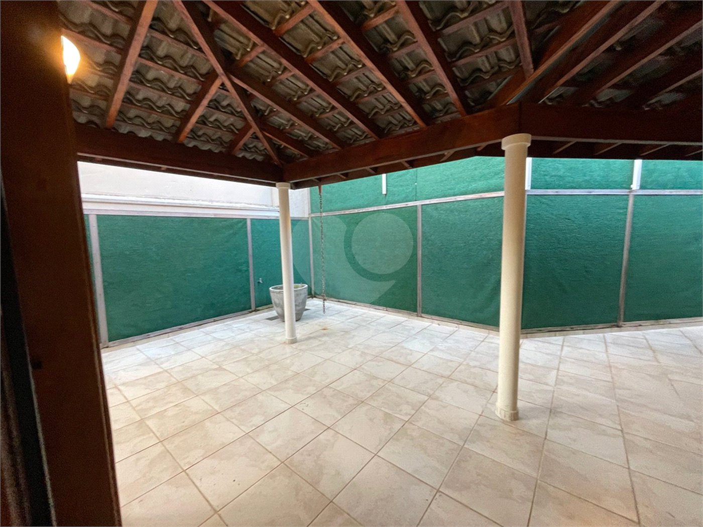 Casa para alugar com 3 suítes no condomínio Bosque de Grevilea, Vinhedo - SP