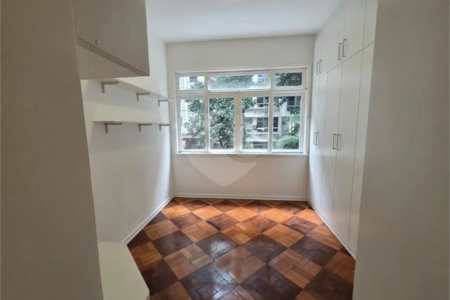 Apartamento à venda com 3 quartos, sendo 1 suíte, em Copacabana, Rio de Janeiro, RJ
