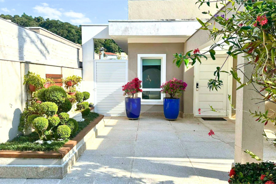Casa à venda com 3 quartos, sendo 1 suíte,  em Horto Florestal, São Paulo, SP