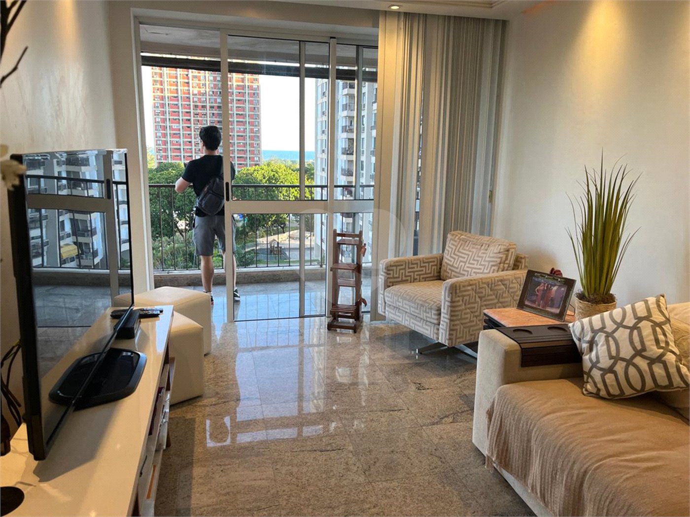Apartamento à venda com 2 quartos, sendo 1 suíte, em Barra da Tijuca, Rio de Janeiro, RJ